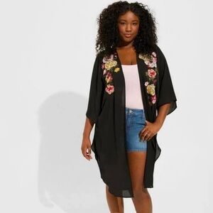 Torrid Plus Size 3X Georgette Shirttail Long Kimono Black Embroidered Floral